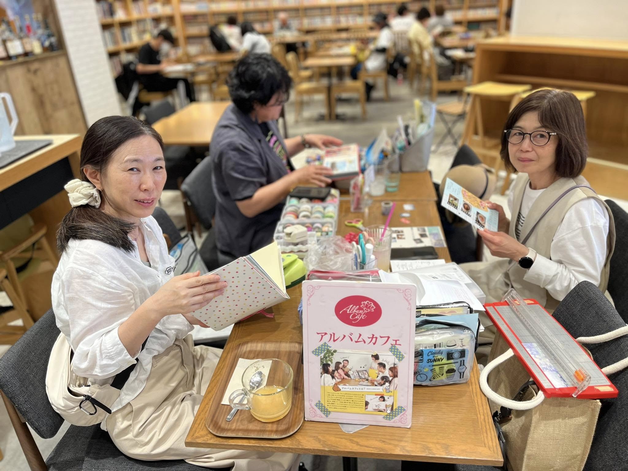 5月のアルバムカフェ様子