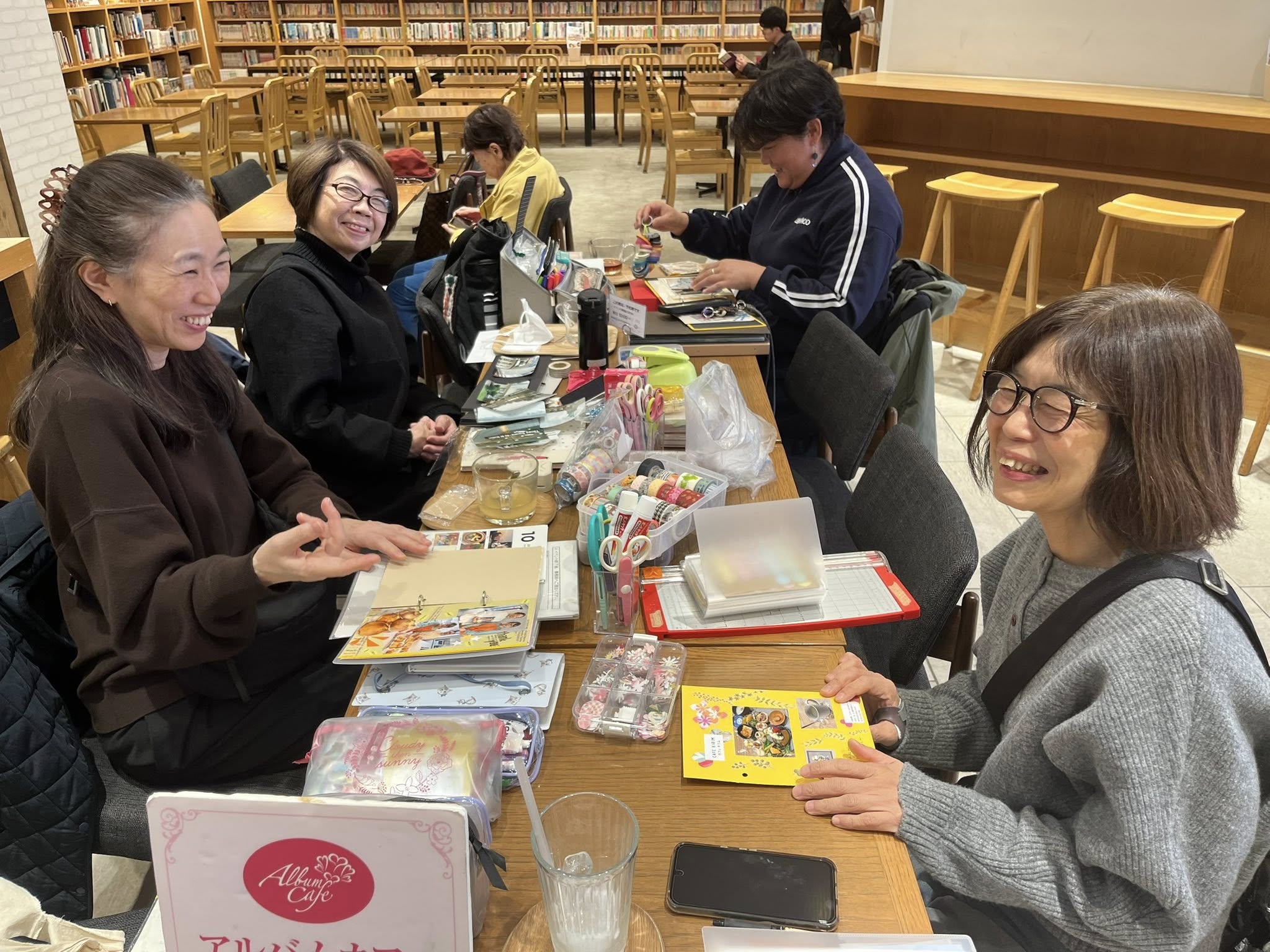 アルバムカフェ11月の様子